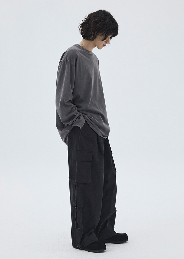 Pigment washed round neck long sleeve Charcoal